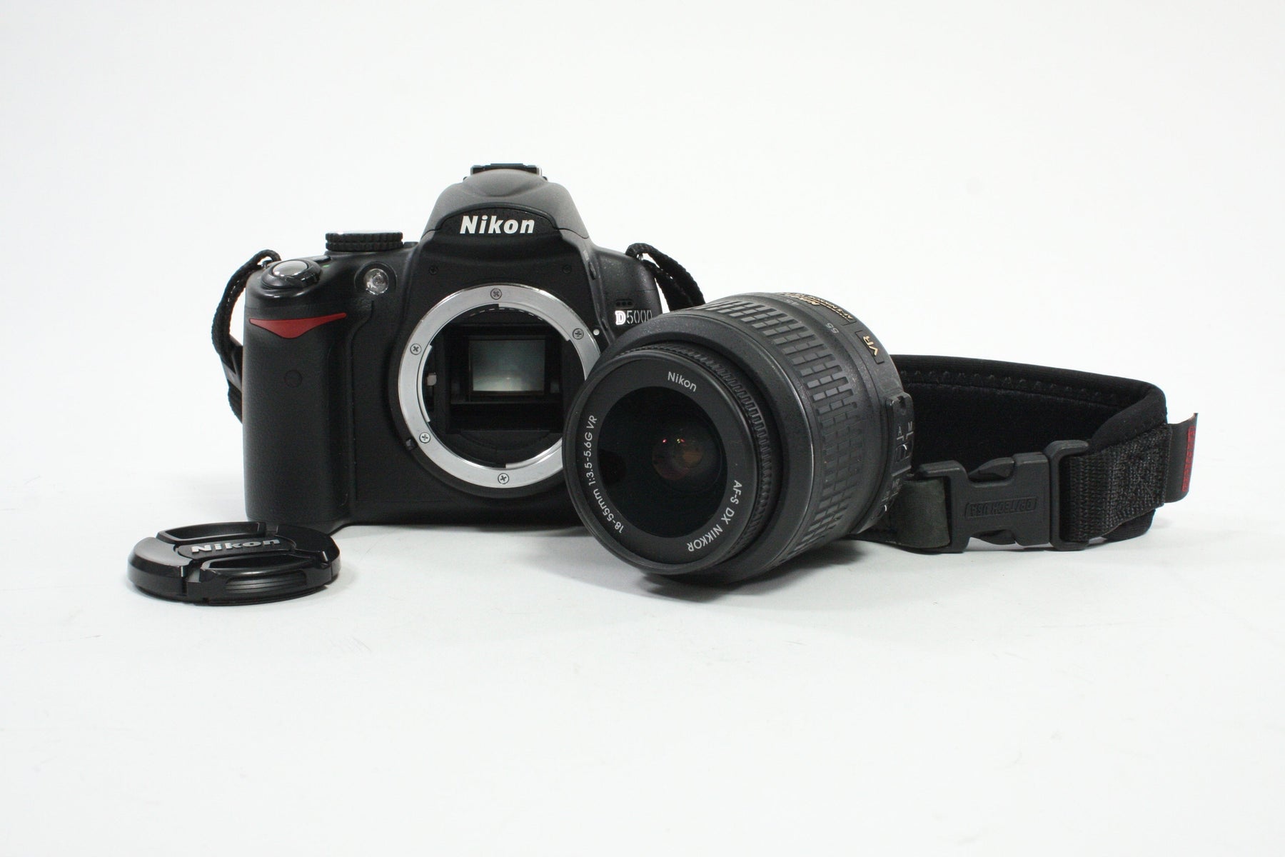 Nikon D5000 DSLR Camera with 18-55mm f/3.5-5.6 G DX VR Lens