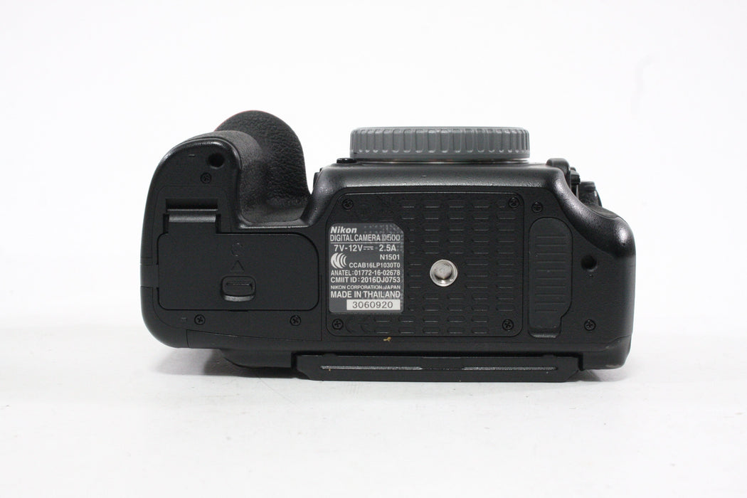 Nikon D5000 DSLR Camera with 18-55mm f/3.5-5.6 G VR Kit Lens Shutter Count 5,529