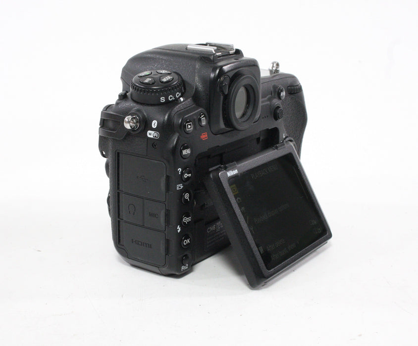 Nikon D5000 DSLR Camera with 18-55mm f/3.5-5.6 G VR Kit Lens Shutter Count 5,529