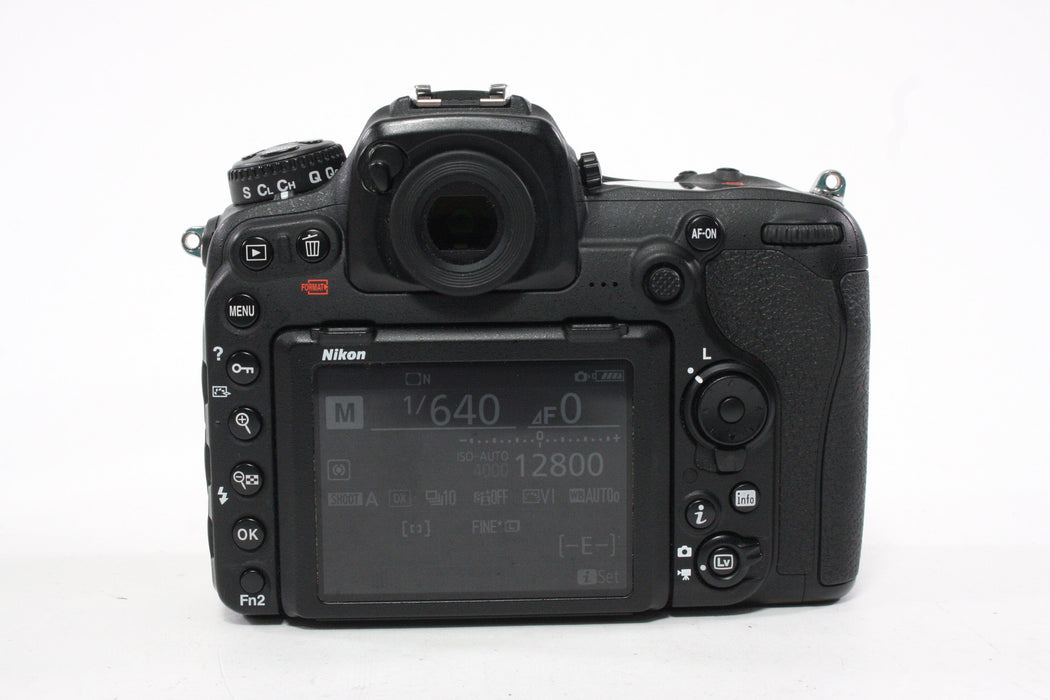 Nikon D5000 DSLR Camera with 18-55mm f/3.5-5.6 G VR Kit Lens Shutter Count 5,529