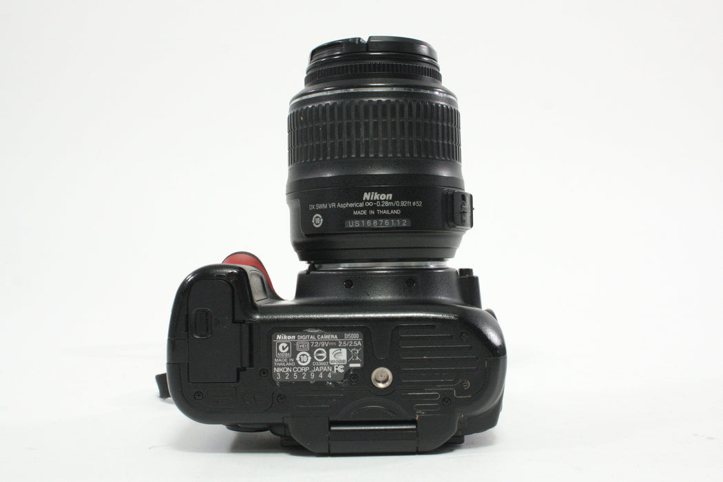 Nikon D5000 DSLR with 18-55mm f/3.5-5.6 G Lens with Shutter Count 26,555