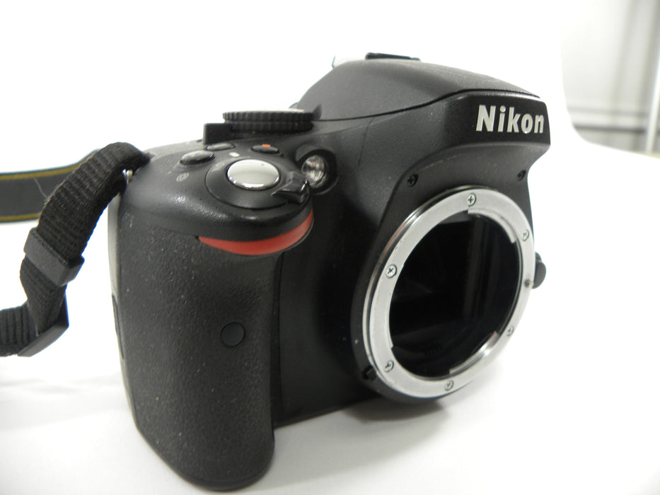 Nikon D5100 16.2mp Digital SLR Body Only Shutter Ct. 8,391