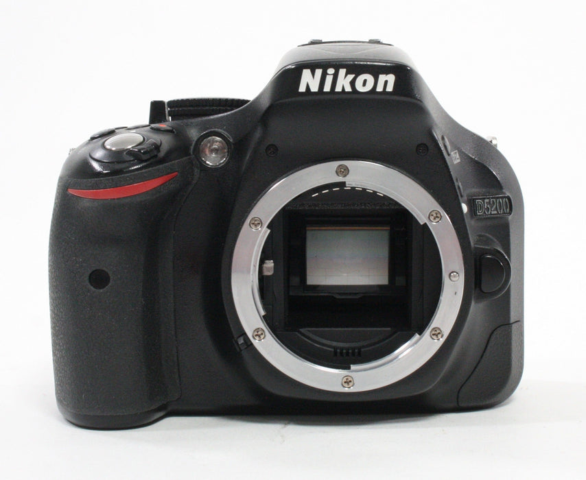 Nikon D5200 Digital Camera with 18-55mm f/3.5-5.6 VR Lens SC#10,887