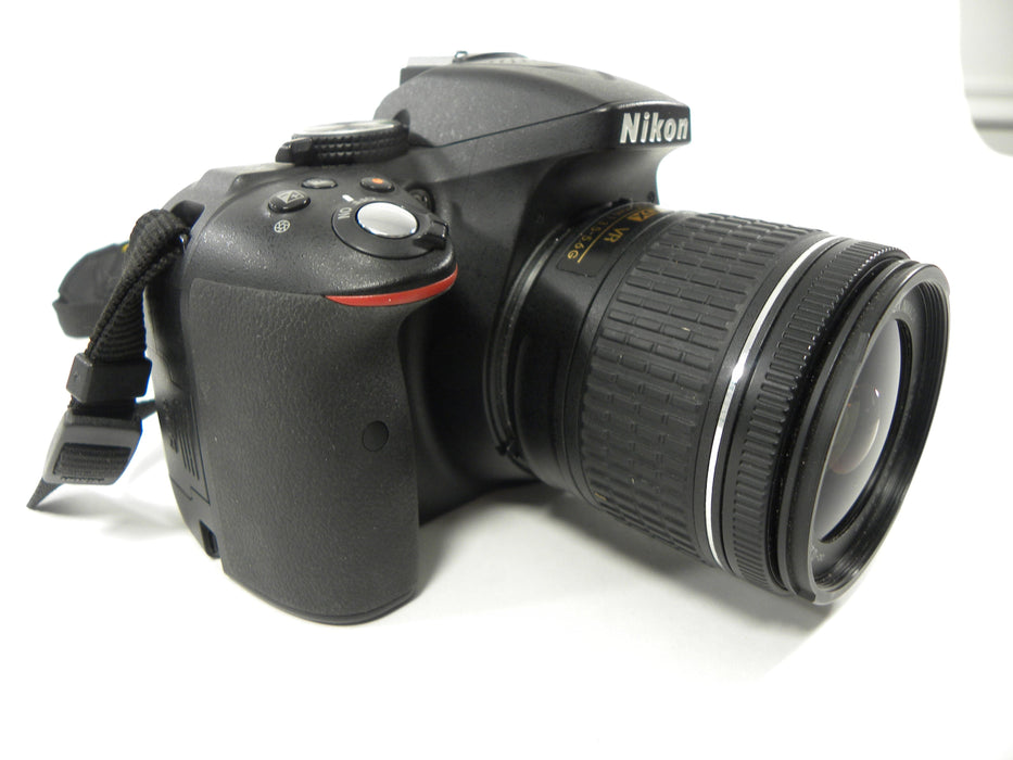 Nikon D5300 24.2mp Digital SLR w/AF-P Nikkor 18-55 VR DX S/C 5,551