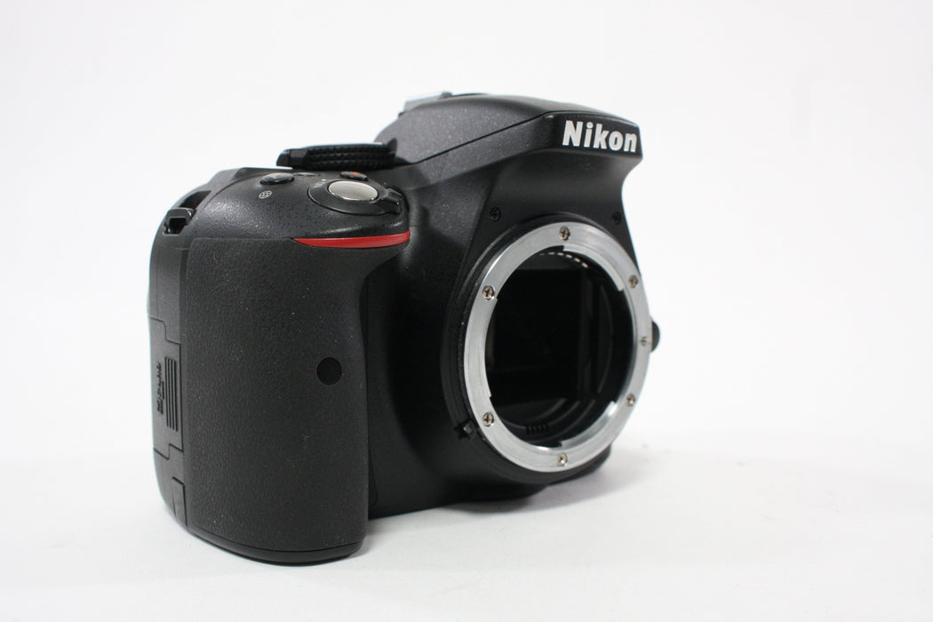 Nikon D5300 Digital SLR Camera with Shutter Count 120,316