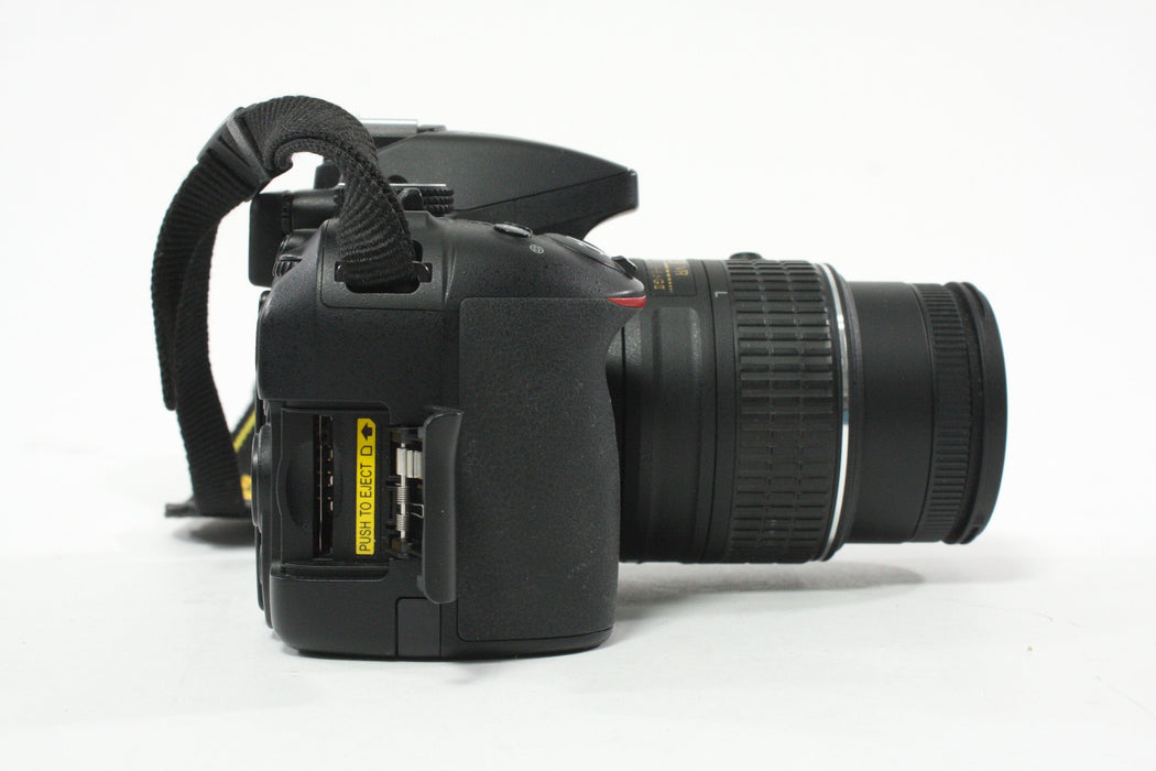 Nikon D5300 DSLR Camera with 18-55mm f/3.5-5.6 G II VR Lens Shutter Count 2,550
