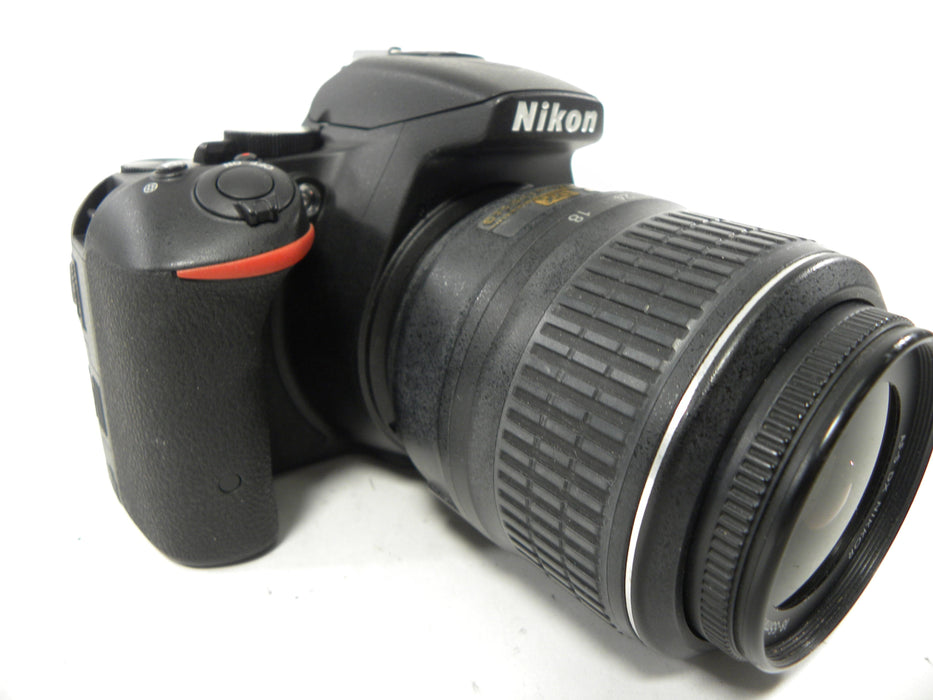 Nikon D5500 24.2mp Digital SLR w/AF-S DX VR 18-55mm Shutter Ct. 809
