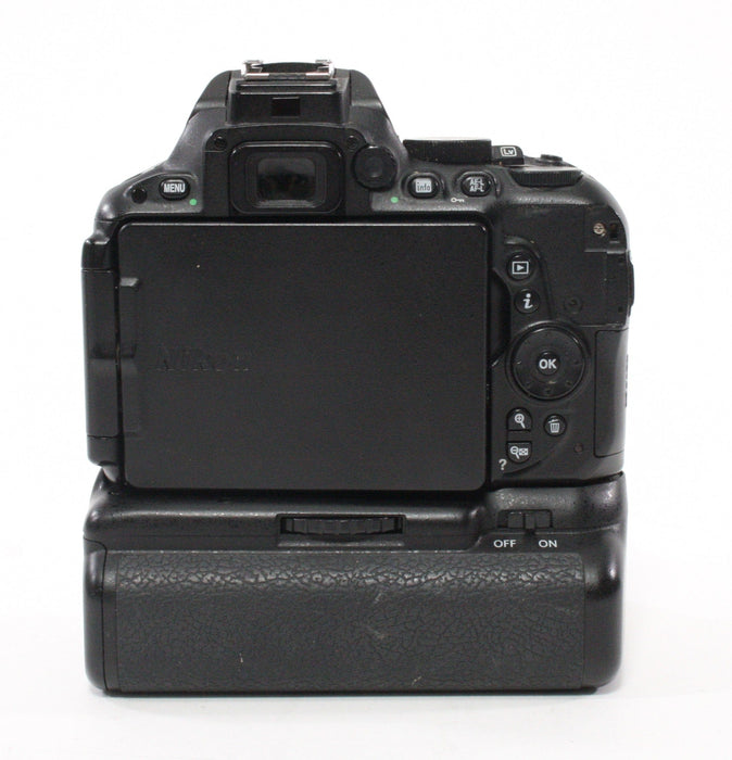 Nikon D5500 Digital Camera SC 31,447 (w/ Neewer Battery Grip)