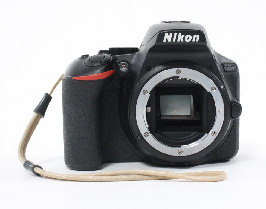 Nikon D5500 Digital SLR with 18-55mm f3.5-5.5G VR II Lens Shutter Count 2,325