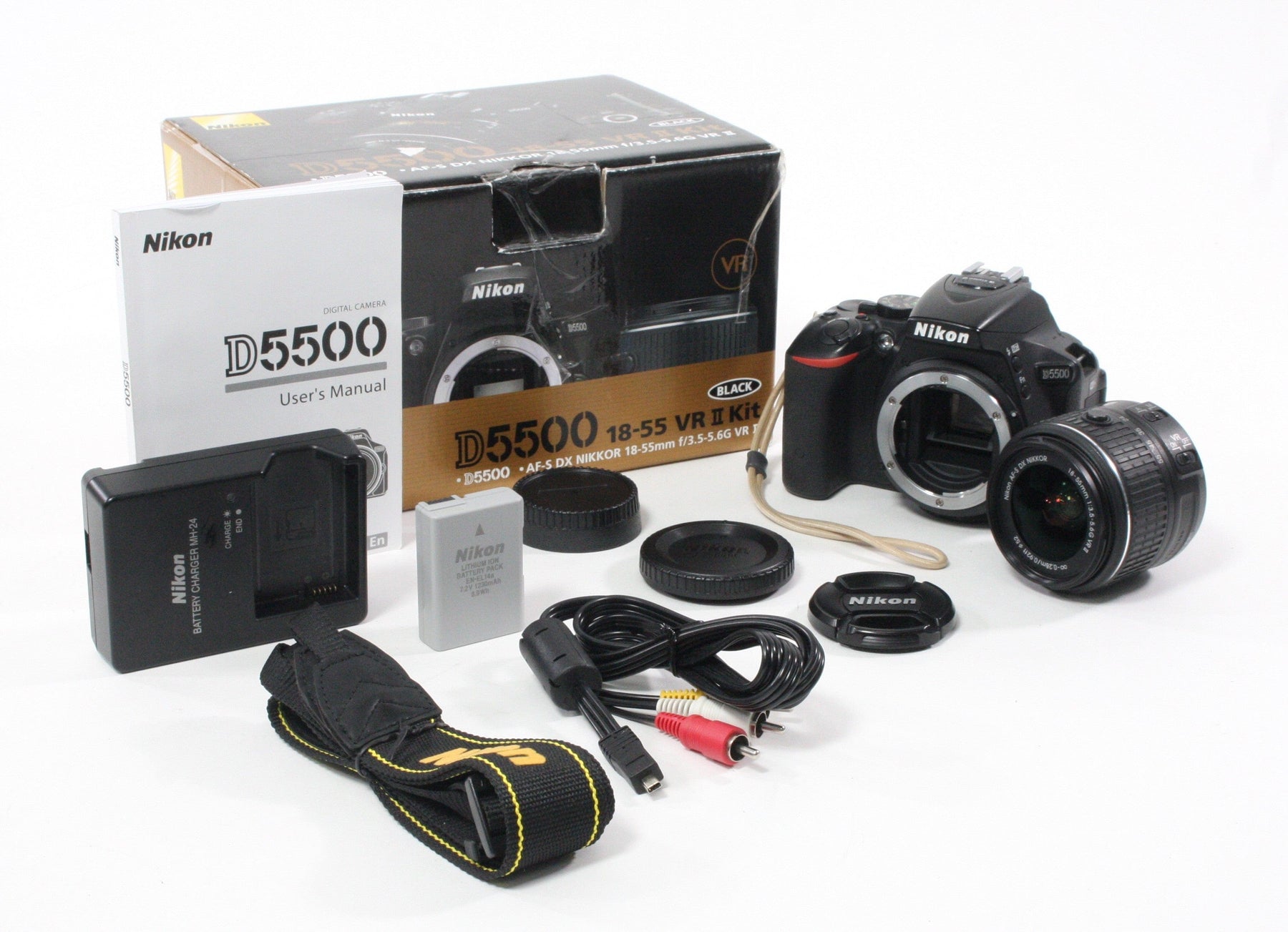 Nikon D5500 Digital SLR with 18-55mm f3.5-5.5G VR II Lens Shutter Count 2,325
