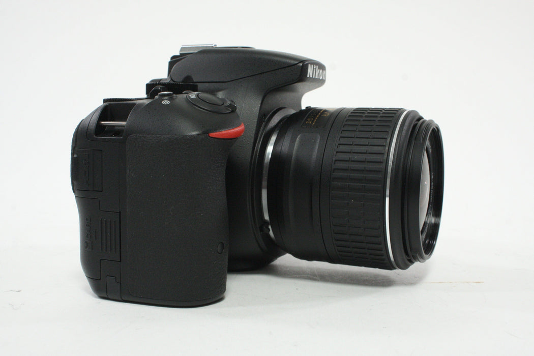 Nikon D5500 DSLR Camera with 18-55mm f/3.5-5.6G II DX VR Lens with Shutter Count 1,722