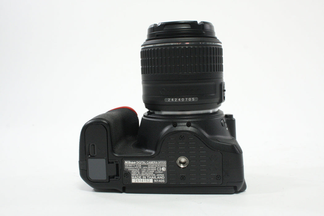 Nikon D5500 DSLR Camera with 18-55mm f/3.5-5.6G II DX VR Lens with Shutter Count 1,722