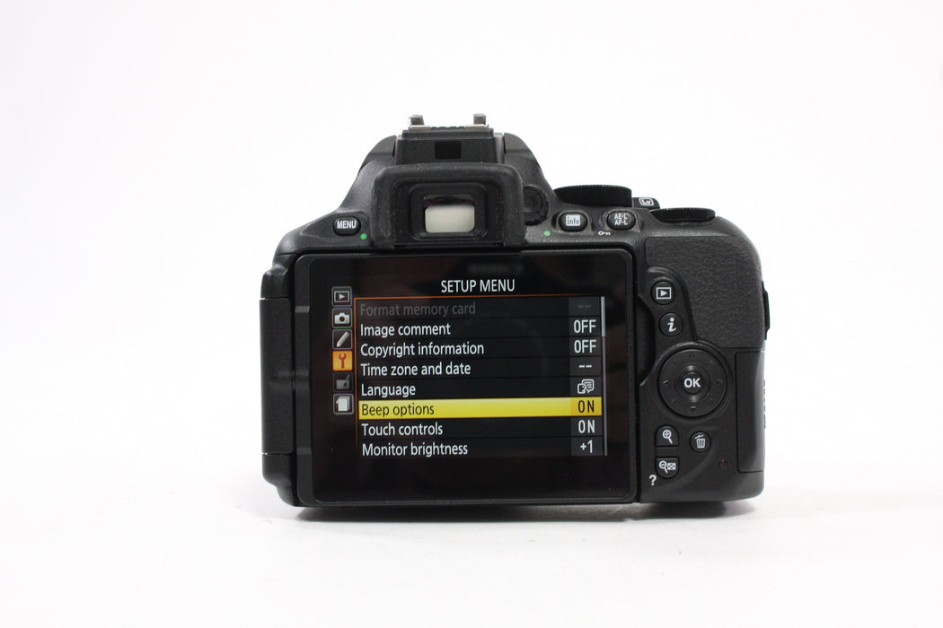 Nikon D5600 Digital SLR Camera with 18-55 f/3.5-5.6G VR Lens Shutter Count 521