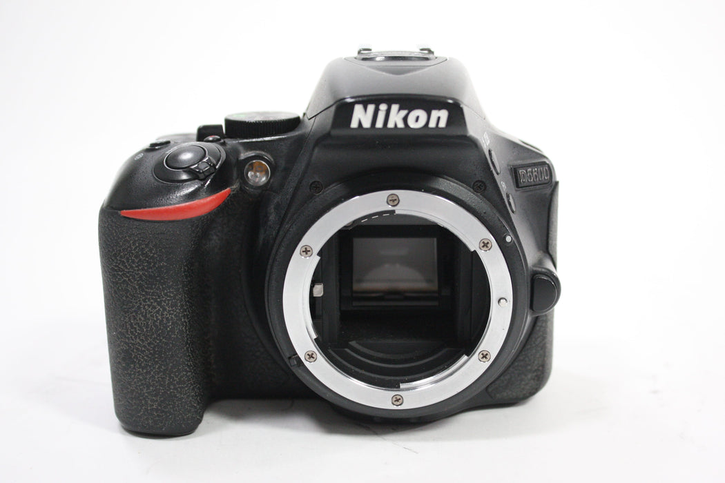 Nikon D5600 DSLR Camera with Nikon 18-55mm f/3.5-5.6G VR DX AF-P Lens with Shutter Count 102,565