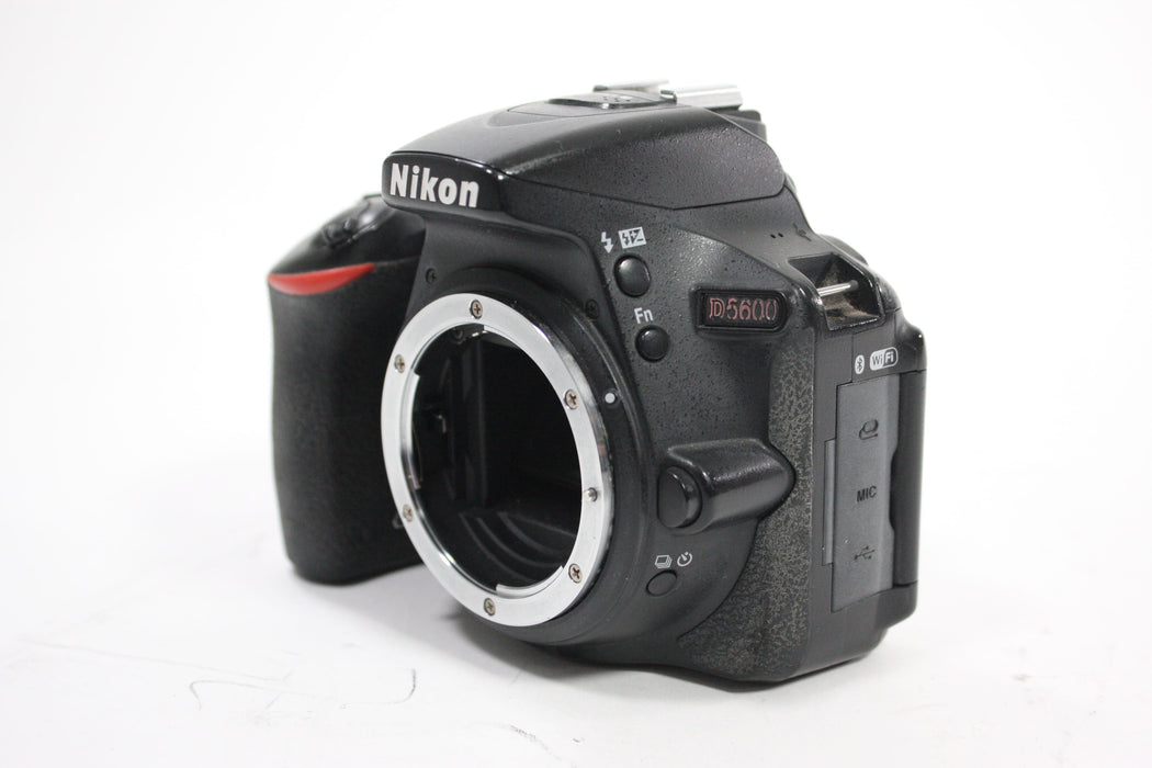 Nikon D5600 DSLR Camera with Nikon 18-55mm f/3.5-5.6G VR DX AF-P Lens with Shutter Count 102,565