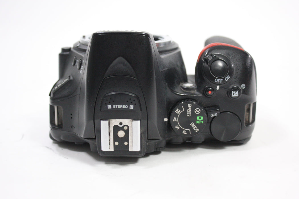 Nikon D5600 DSLR Camera with Nikon 18-55mm f/3.5-5.6G VR DX AF-P Lens with Shutter Count 102,565