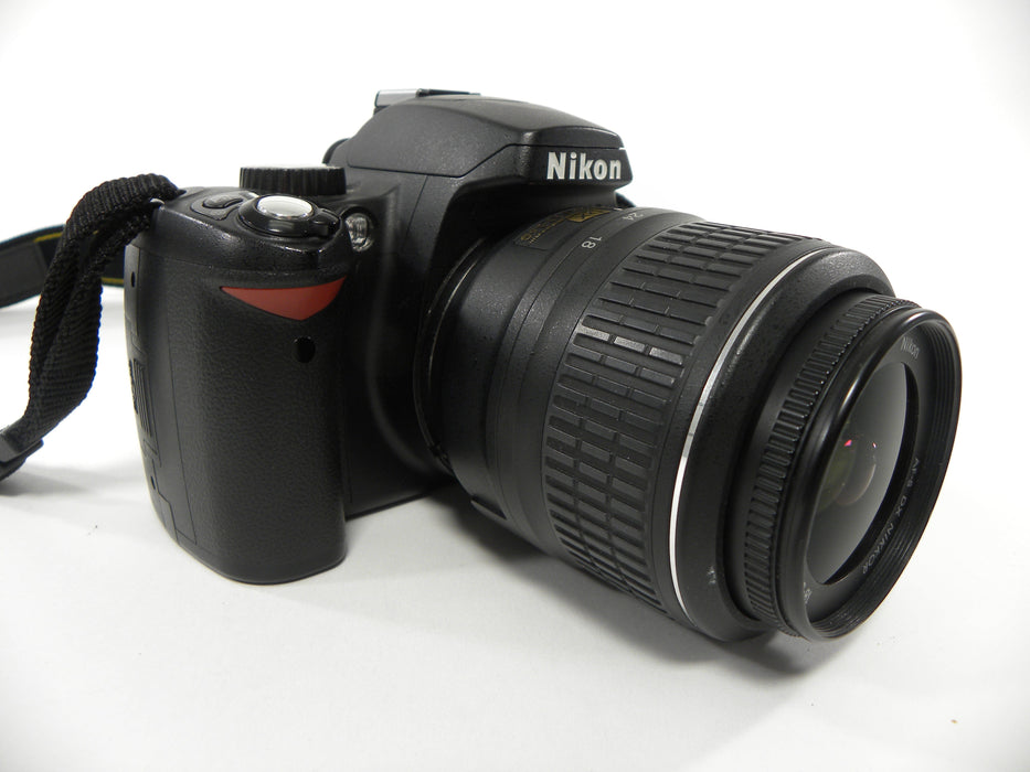 Nikon D60 10.2mp Digital SLR w/AF-S DX VR 18-55 Shutter Ct. 13,567