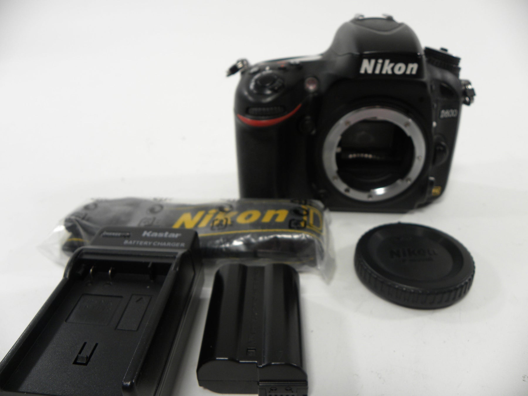 Nikon D600 24.3mp Digital SLR Body only Shutter Ct. 13,377
