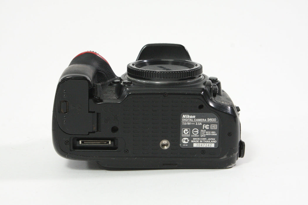 Nikon D600 Body Only - Shutter Count 248599