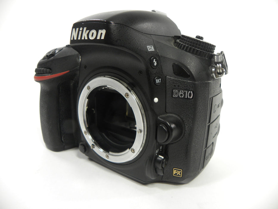 Nikon D610 24.3mp Digital SLR Body Only w/MB-D14 Battery Grip