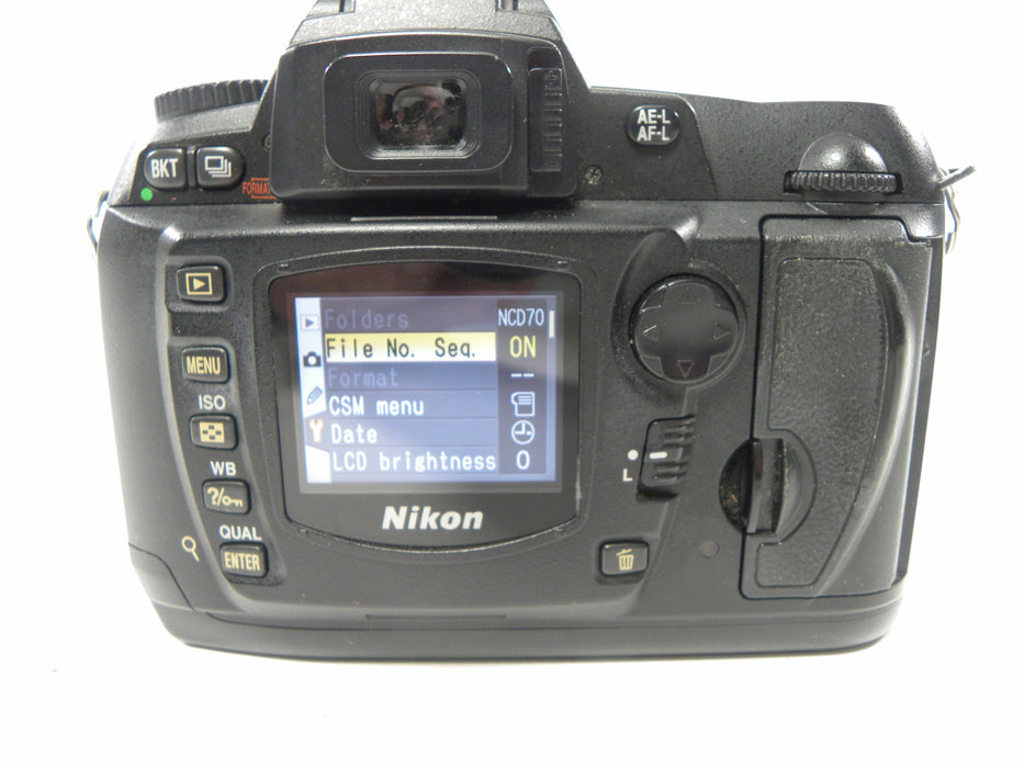 Nikon D70 6.1mp Digital SLR Body Only Shutter Ct. 23,923