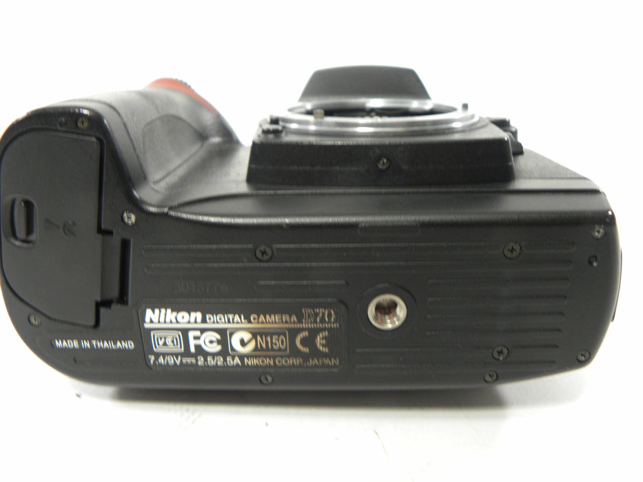 Nikon D70 6.1mp Digital SLR Body Only Shutter Ct. 23,923