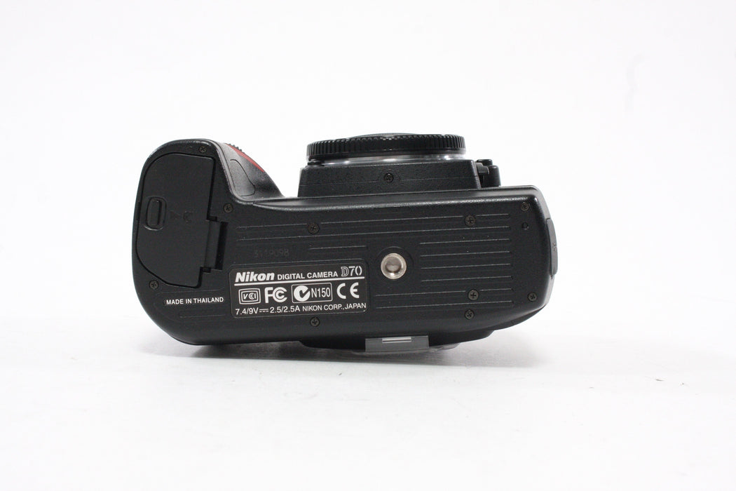Nikon D70 DSLR Camera Body with Shutter Count of 3,905