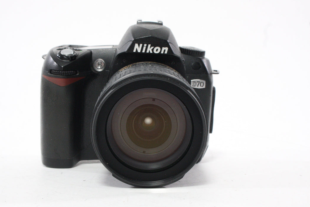 Nikon D70 with 18-70mm f/3.5-4.5 G DX ED AF-S Lens Shutter Count 13,947