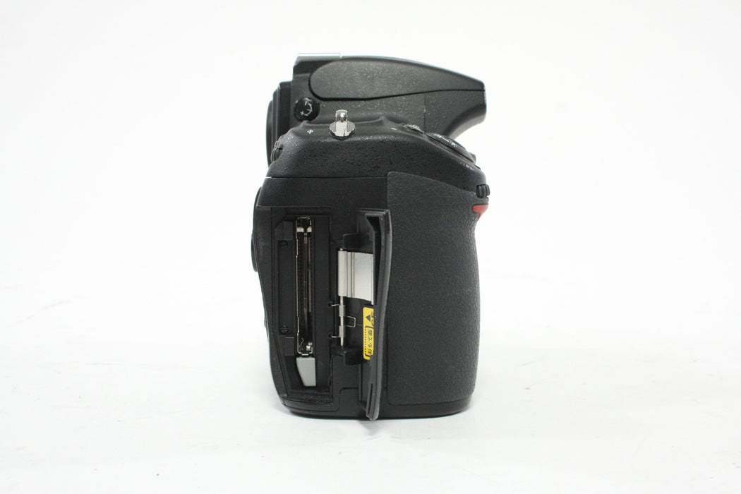 Nikon D700 DSLR Camera Body with MB-D10 Battery Grip with a Shutter Count of 21,195