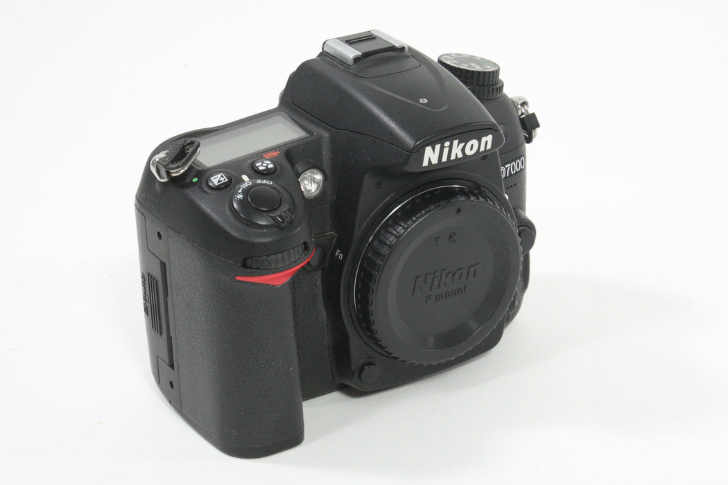 Nikon D7000 Body Only - Shutter Count 4983