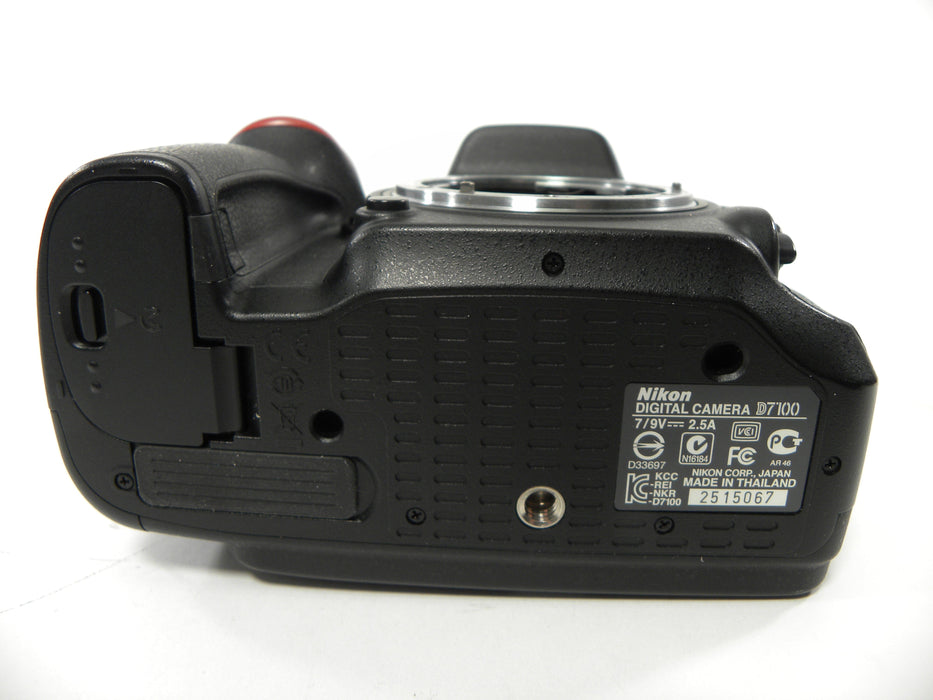 Nikon D7100 24.1mp Digital SLR Body Only Shutter Ct. 7,869