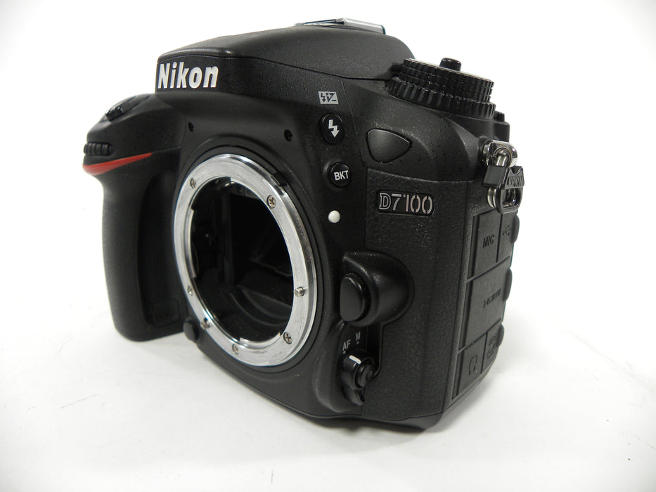 Nikon D7100 24.1mp Digital SLR Body Only Shutter Ct. 7,869