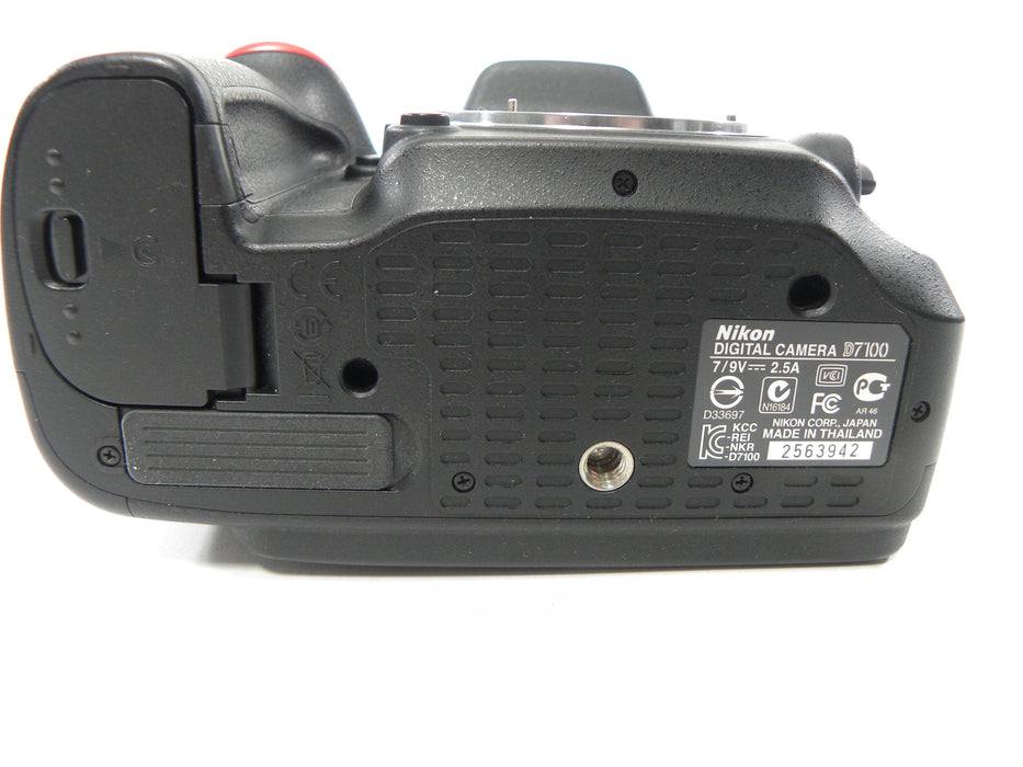 Nikon D7100 24mp Digital SLR Camera Body Only Shutter Ct. 4,170