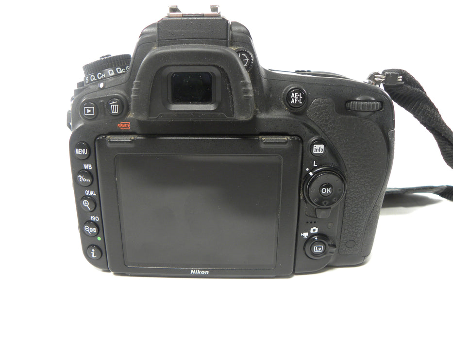 Nikon D750 24.3mp Digital SLR body only Shutter Ct. 107,825 Parts or Repair