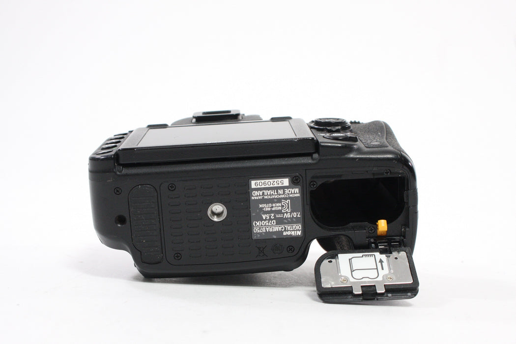 Nikon D750 Digital SLR Camera Body (AS-IS)