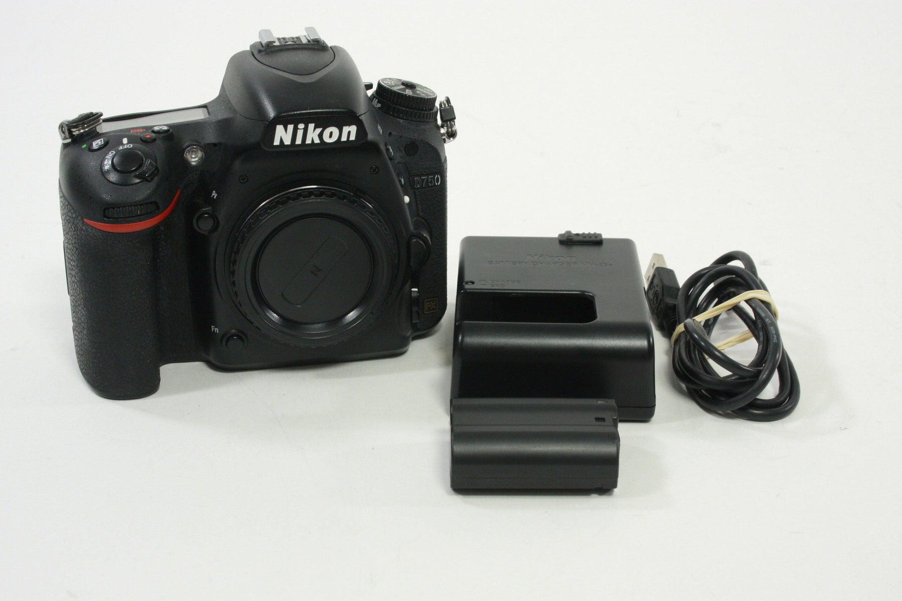 Nikon D750 Digital SLR Camera Body - Shutter Count 15307 - PARTS ONLY