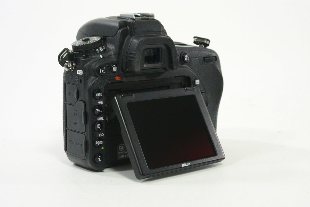 Nikon D750 Digital SLR Camera Body - Shutter Count 15307 - PARTS ONLY