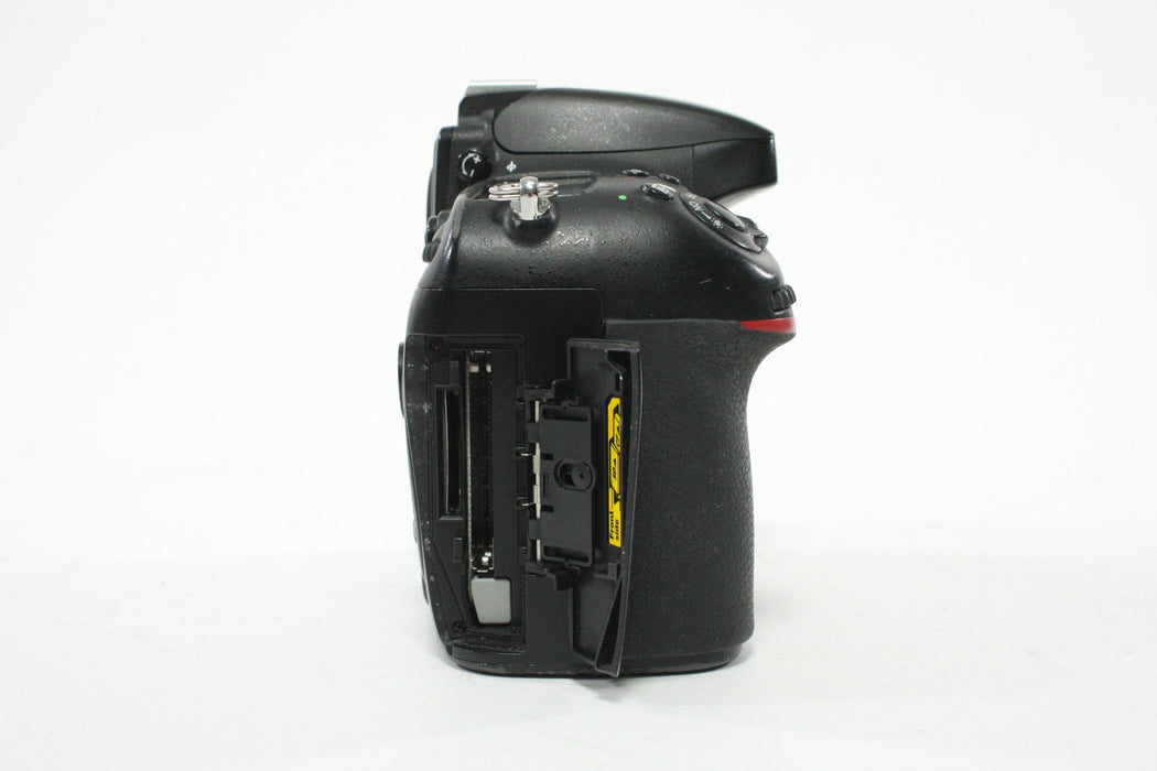 Nikon D800 DSLR Camera Body with Shutter Count 207,749