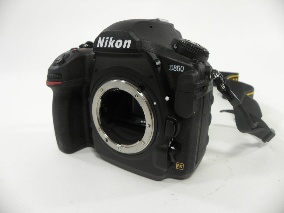 Nikon D850 45.7mp Digital SLR Camera Body Only Shutter Ct. 215