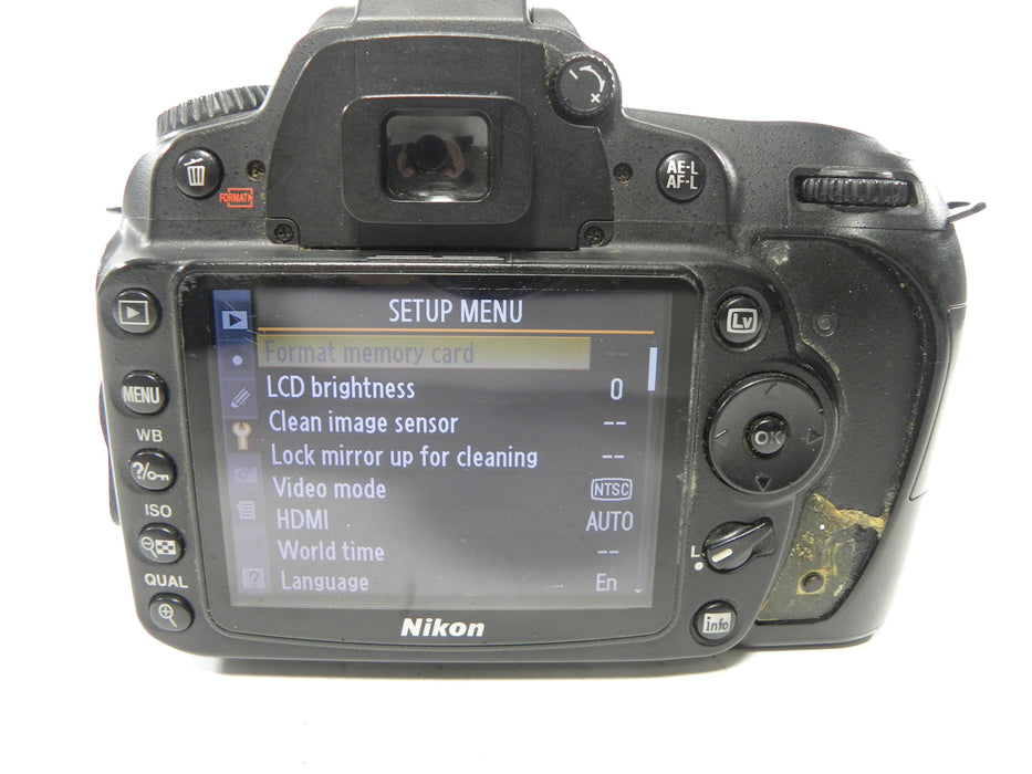 Nikon D90 12.3mp Digital SLR Body only Shutter Ct. 324,337 AS IS  No Returns