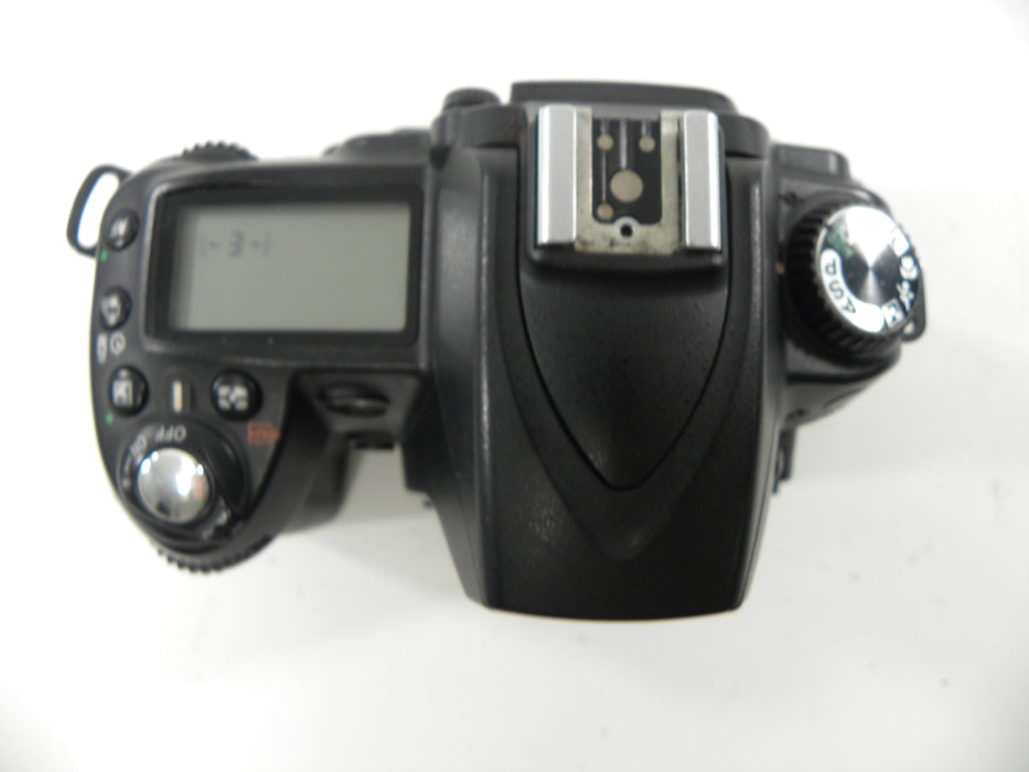 Nikon D90 12.3mp Digital SLR Body only Shutter Ct. 324,337 AS IS  No Returns