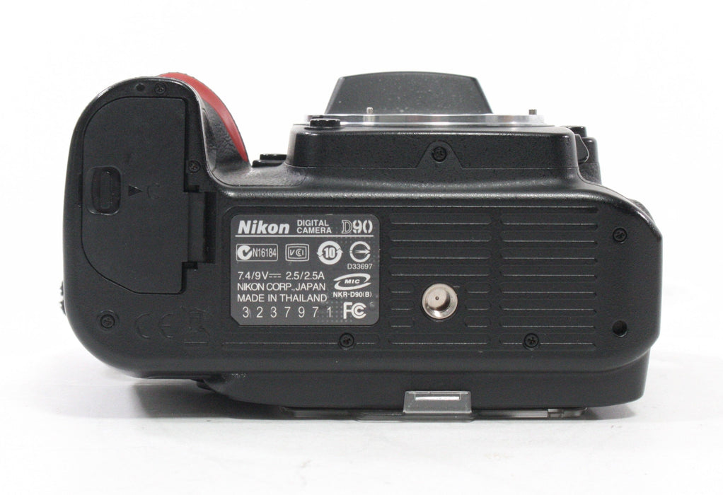 Nikon D90 Digital SLR Camera Body with Shutter Count 5,114