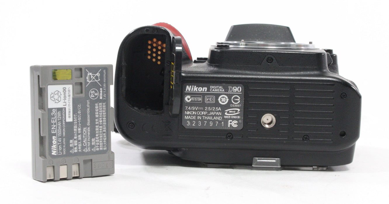 Nikon D90 Digital SLR Camera Body with Shutter Count 5,114