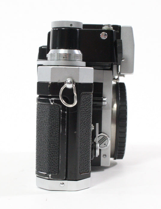 Nikon F 35mm Camera Body with Photomic FTN Finder