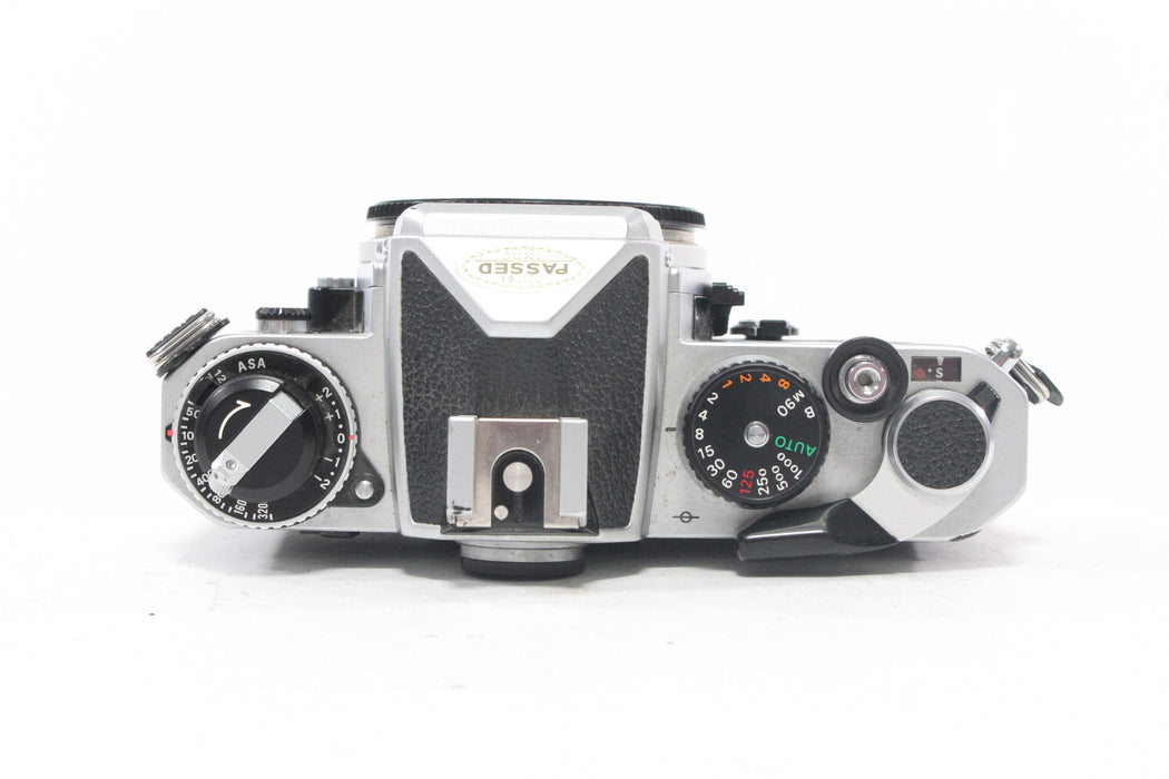 Nikon FE 35mm SLR Camera Body AS-IS for Parts or Repair