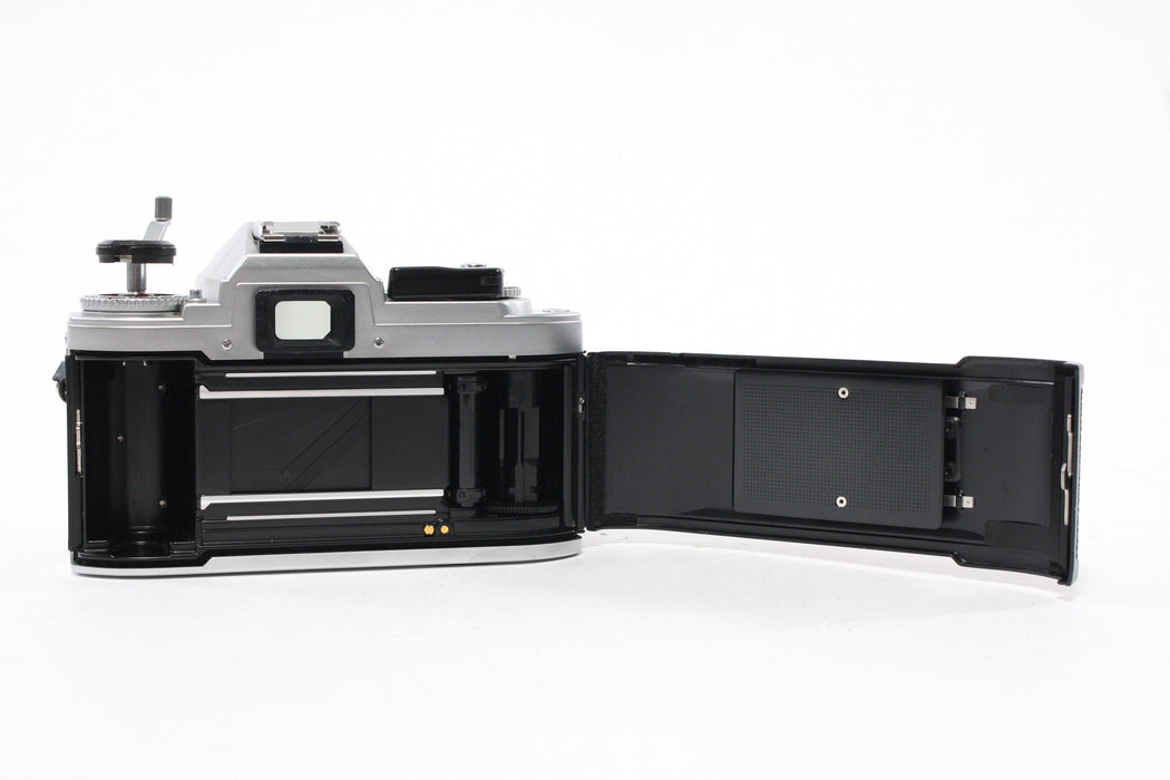 Nikon FG 35mm SLR Camera with 50mm f/1.8 Lens