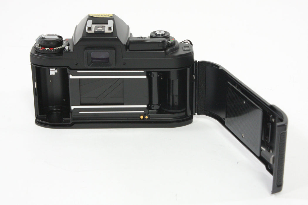 Nikon FG with 50mm f/1.8 E Series Lens
