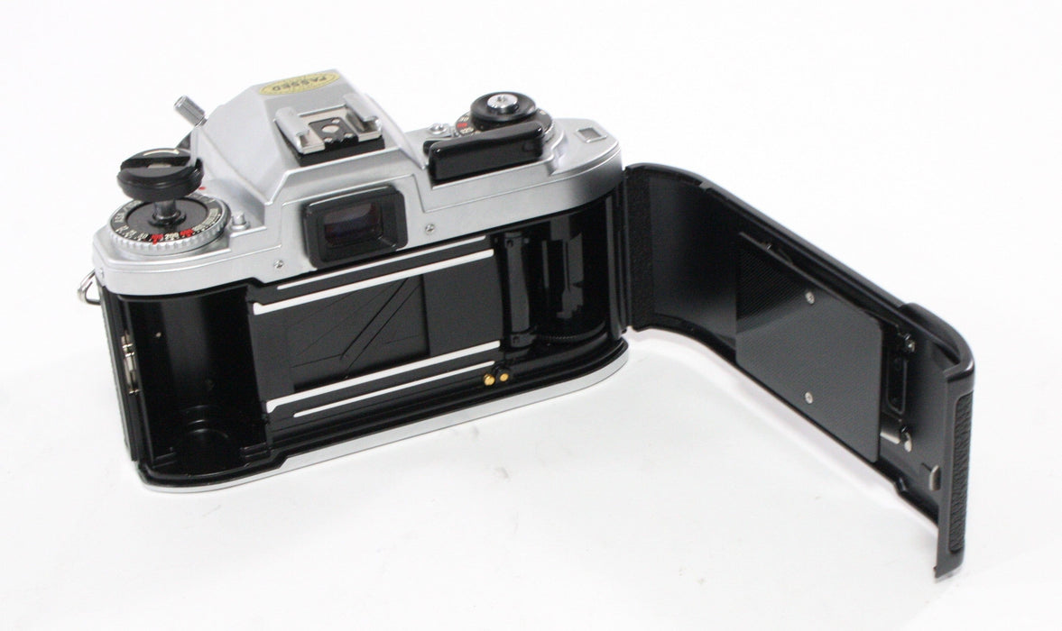 Nikon FG with 50mm f/1.8 Lens