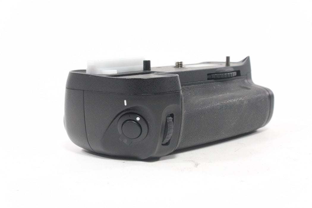 Nikon MB-D11 Battery Pack for D7000