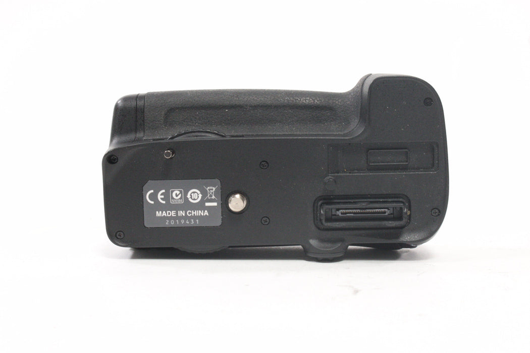 Nikon MB-D11 Battery Pack for D7000